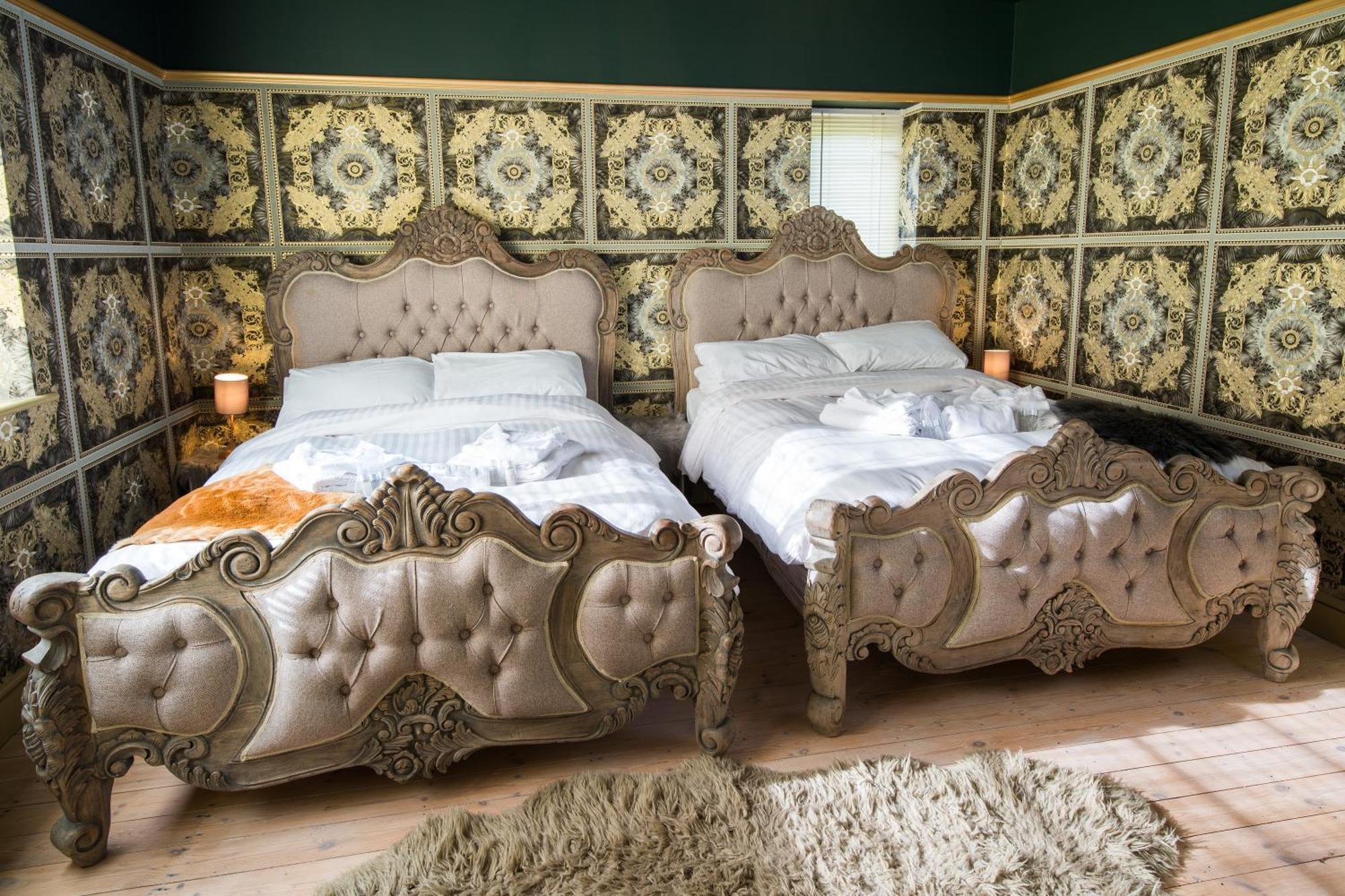 Deluxe 4 Or 5 Bed House With Hot Tub, Cinema Room Sleeps 15 Saffron Walden Exterior foto